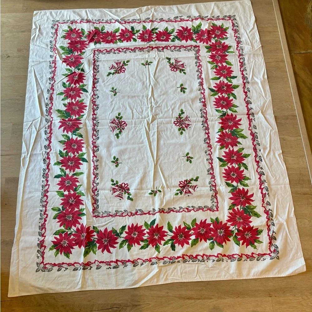 Vintage Festive Poinsettia Holiday Tablecloth - Picture 5 of 5